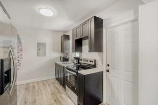 Lauderdale Breeze Villas - Coastal 2 Bedroom - 5