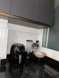 5 min da PRAIA Apê Completo e Moderno - 5