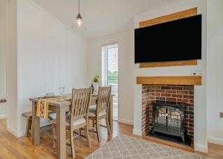 Henfields Country Retreat - Otterhampton - 1