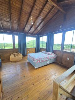House with Pool in Ribeirão da Ilha -13 People - 1