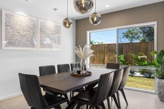 5 bed 5 bath stunner - 7