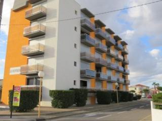 Appartement 4 pers avec terrasse, clim, parking à 200m de la plage - 4