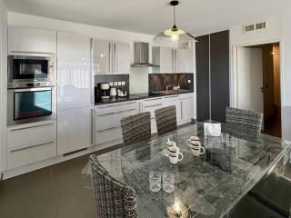 Appartement moderne avec clim à 100 m plage pour 6 pers - 6