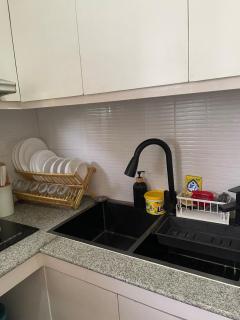 Modern 2BR Bungalow Near CCLEX Free Parking - 3