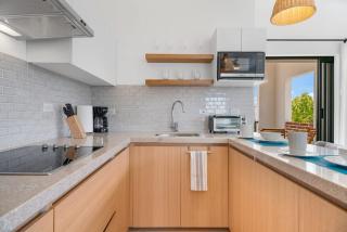 Pineda Studio 201 with Parking & Daily Cleaning - 1