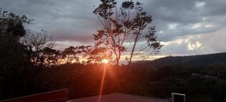 Casa mirando a la montaña, camino al volcán - 4