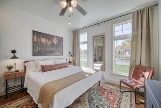 2 BR King Bed Hot Tub AC Near Jackson - 2