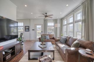 2 BR King Bed Hot Tub AC Near Jackson - 8