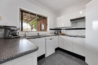 The Laneway - 3 Bed, WiFi, Close to all - 6