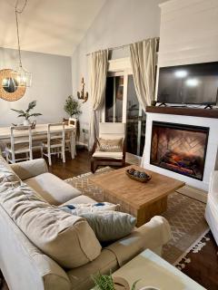 Waterfront with Heated Pool, Dock & Outdoor Fun ! - 8
