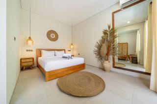 Mimosa 2BR Villa with Private Pool Close to the Beach - 1