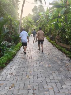 Lagoon gate family - 0