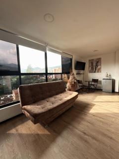 Moderno Apartamento cerca al Estadio, Laureles - 0