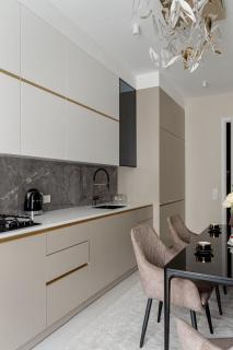 Просторная 2 комнатная в центре города - 4