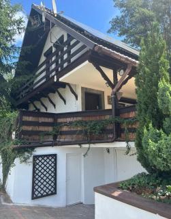 Dom pod świerkiem - 8