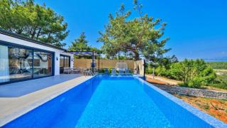Seydikemer 2 bedroom secluded villa with private pool hot tub - 1