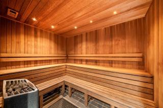 Stylish Central Braddon 1 Bed, Pool, Gym, Parking - 4