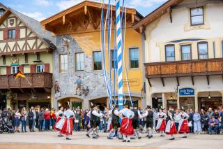 Maple Leaf Lodge by NW Comfy Cabins - 8