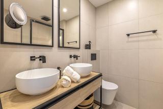 Panoramic La Concha Views, Stylish 3BR, 5 min to Banús - 2