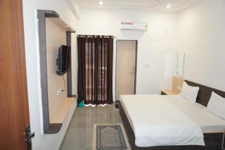 Hotel Shree Radhe Mohan And Resort - 6