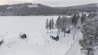 Eir Glass Cabin with Lake View - 9