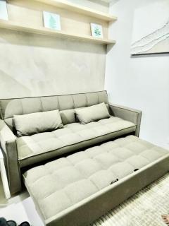 Sleek Urban Staycation-2BR with Manila Bay View near MOA, PICC, World Trade Center and US Embassy - 3