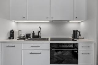 Ochota Apt - Parking, Balcony & Railway Nearby - by Rentujemy - 4