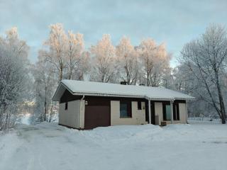 Aurora riverside home - 9