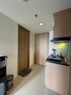 Modern Cozy 2BR Pool View by Navastay Bogor Icon - 5