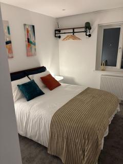 Refurbished 3 Bed Stay Near Historic Rugby School - 5