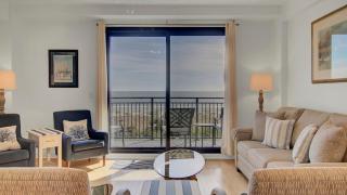 401 A Shipwatch by AvantStay Beachfront Condo w Community Pool Access - 4