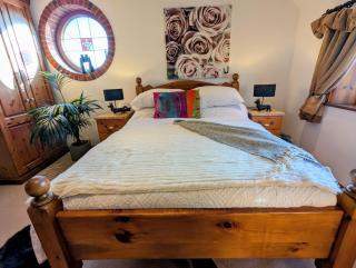 Charming two bedroom home - 9