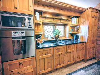 Charming two bedroom home - 3