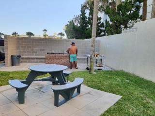 Sparking 2BR 2BA 3bed Pools GEM Steps to Beach - 2