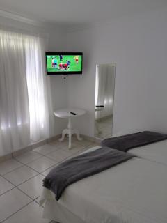 Sam's Self-Catering Flat - 6