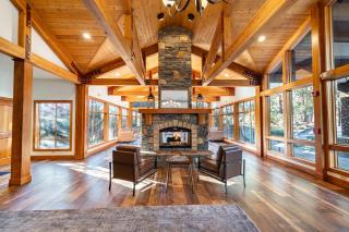 1BR Condo near Mt Bachelor with Resort Amenities - 4