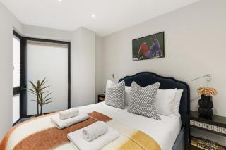 Stylish 2-Bedroom Flat On Seven Sisters Rd - 9