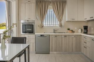 Ai Helis Beach House - 2