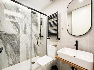 Piso elegante Atocha 2H2B by Berlany España - 7