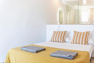 Sea-Castle View 2BR Flat - AC, Wi-Fi, Parking - 2