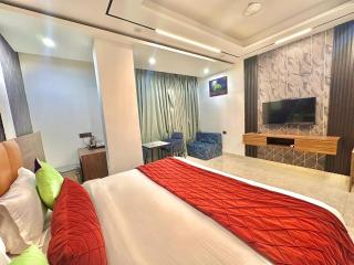 Hotel Smart Lax-Free Airport Pickup - 8