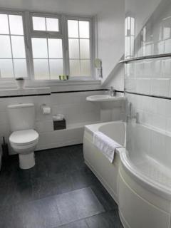 3 Bed Cottage - Garden Wifi Free Parking - 2