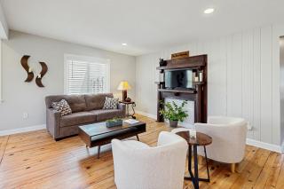 Private Patio and Pond Serene Black Mountain Escape - Black Mountain - 0