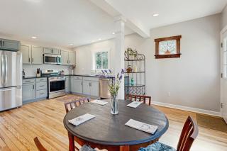 Private Patio and Pond Serene Black Mountain Escape - Black Mountain - 3