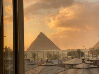 Anubis kingdom pyramids view - 0