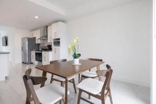 Modern 3BR Getaway 4 Beds with Free Parking Included - 8