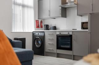 Smart 1 Bedroom Apartment in Belfast East Village - Belfast - 2