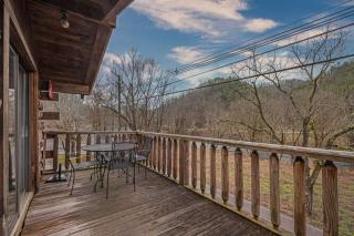 Mountain View Cabins - 0