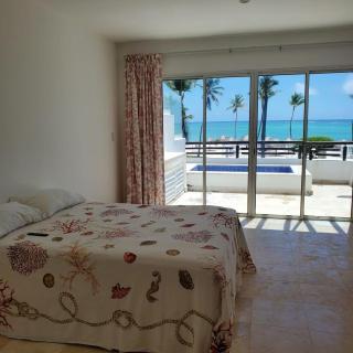Apartment overlooking the beach - 6