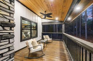 The Gallery In The Pines Luxury Cabin - 2